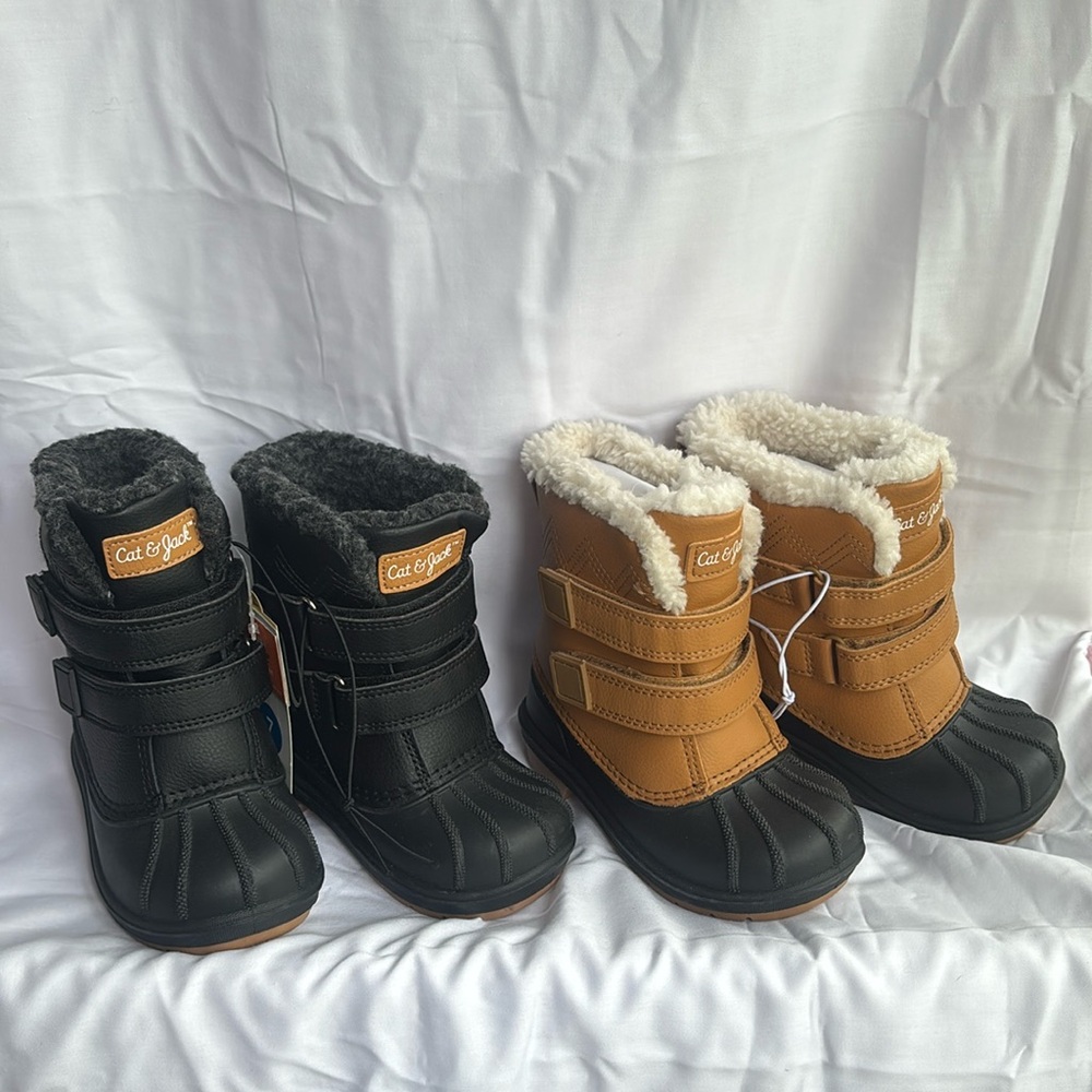 BNWT Kid’s Winter Boots, Cat & Jack, Waterproof. Black 6 & 10